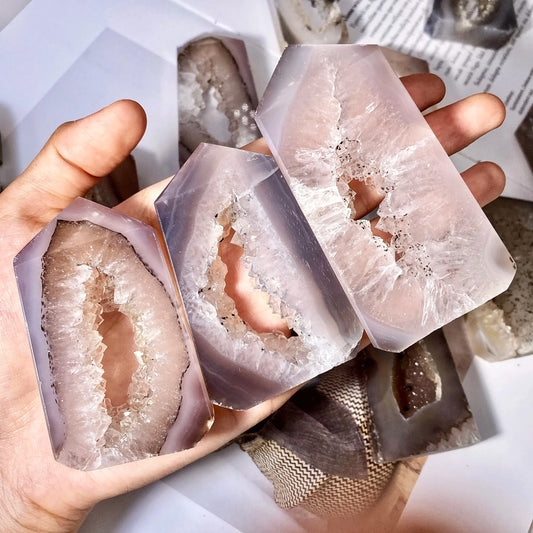 Luxury Natural Geode Agate Crystal Point – Unique Gemstone Décor & Jewelry Gift